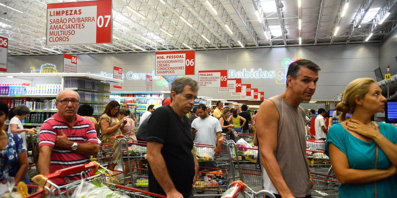 Intenção de consumo das famílias registra alta de 0,5% em junho