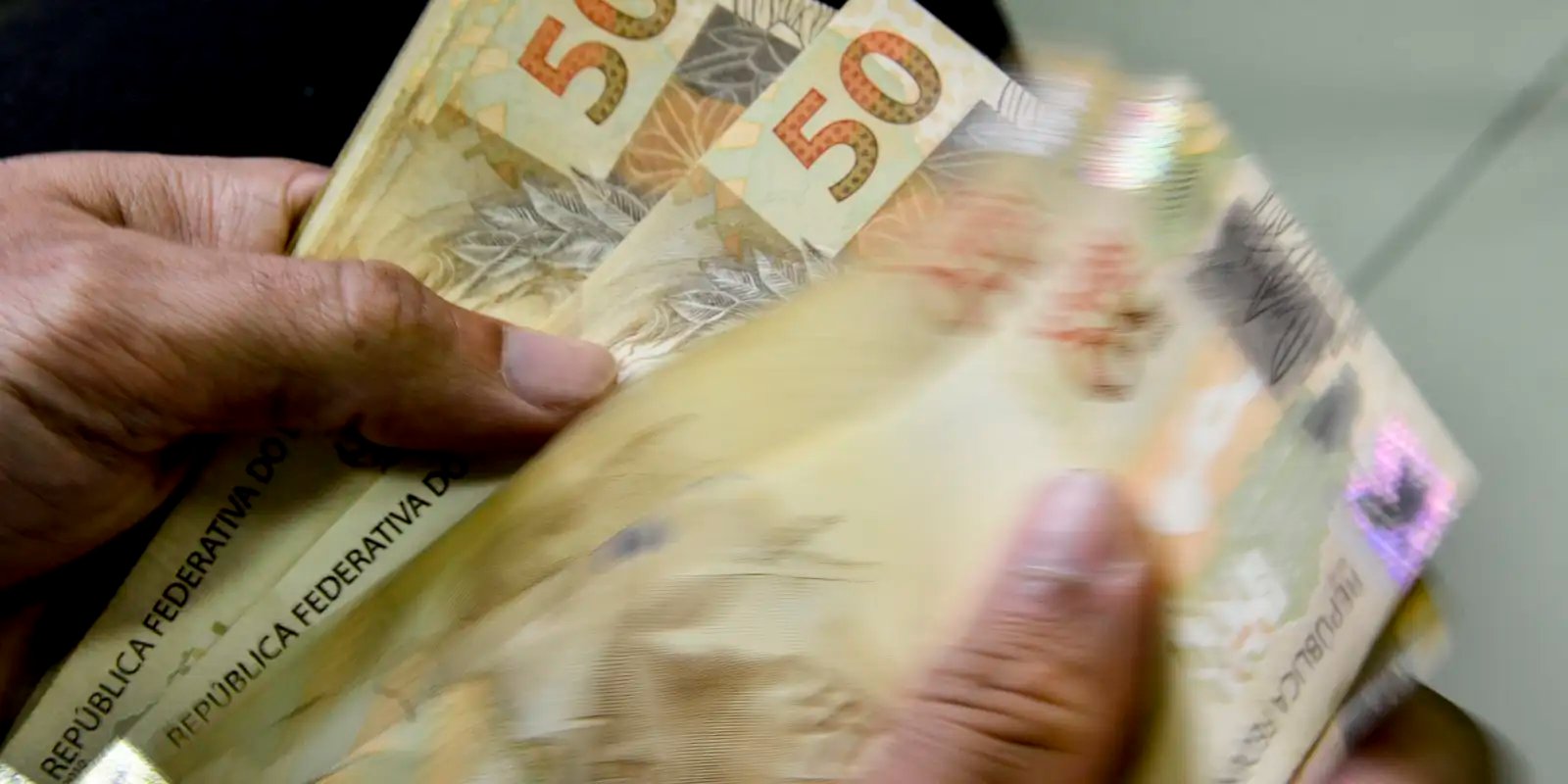 Arrecadação federal em maio atinge R$ 230 bilhões, recorde para o mês