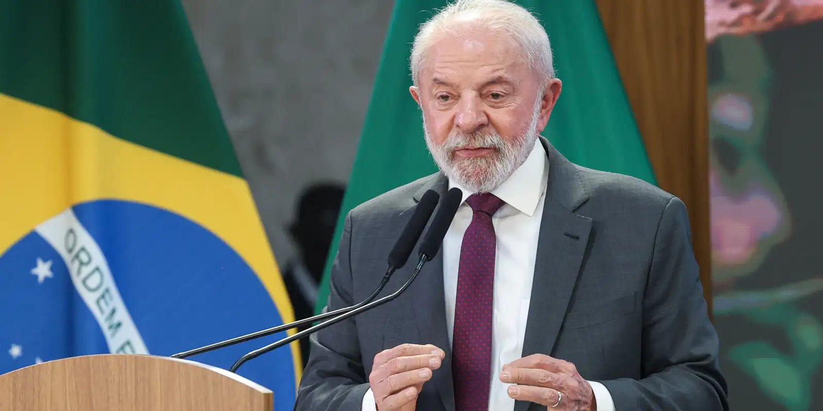 Lula anuncia programa de habitação para classe média