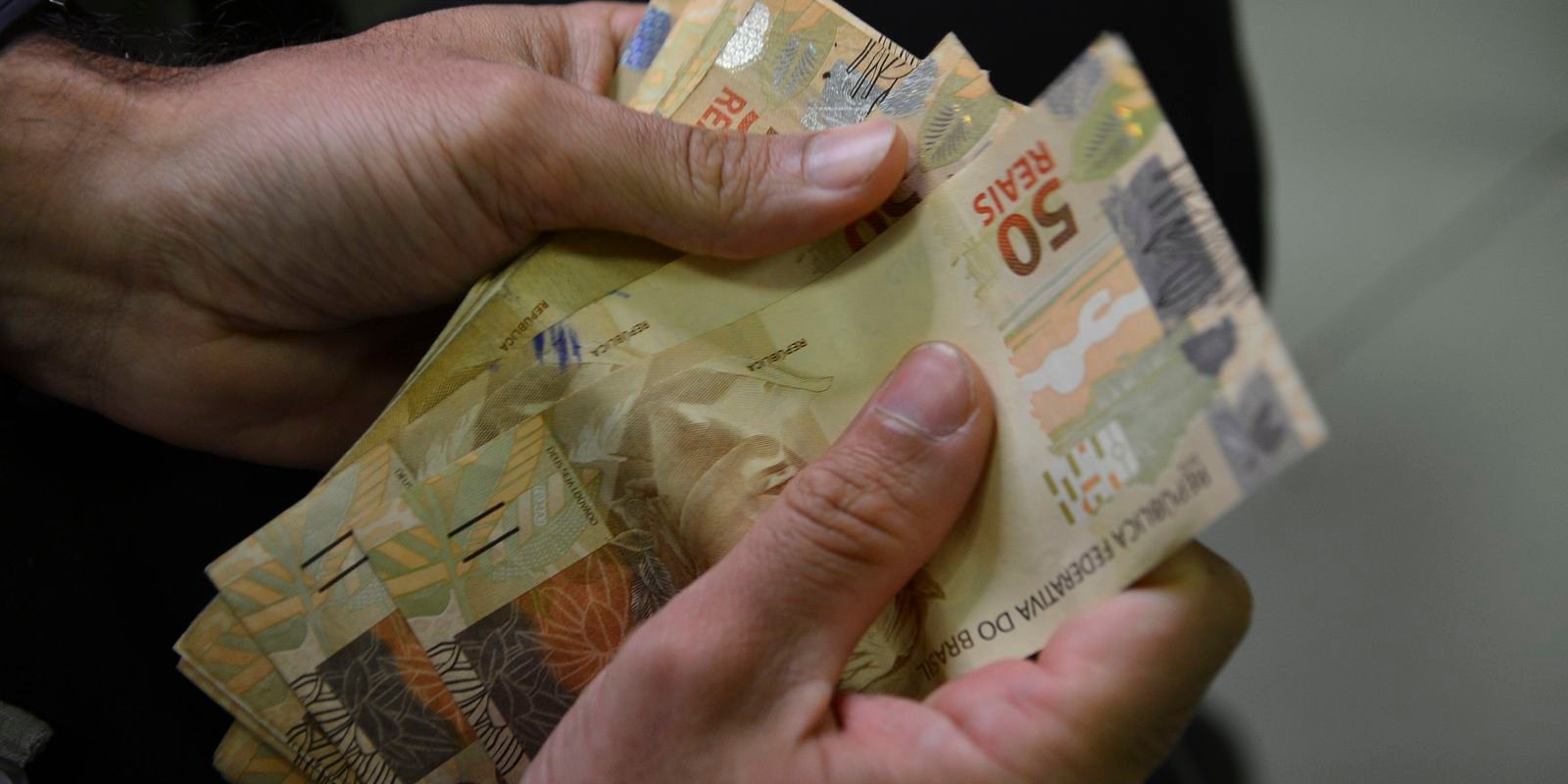 Poupança tem retirada líquida de R$ 476,4 milhões em abril