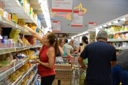 Cesta básica fica mais cara em 17 capitais brasileiras em junho