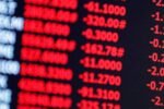 Bolsa sobe quase 3% e fecha no maior nível desde maio