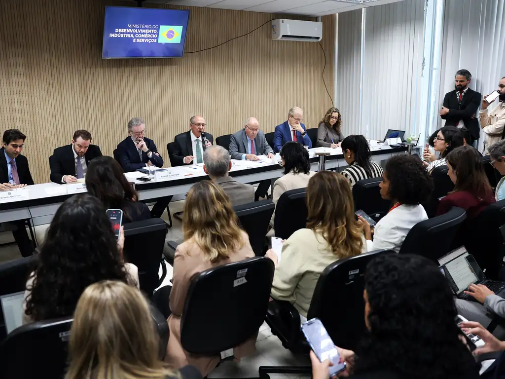 Em dez argumentos, governo brasileiro contesta o tarifaço 301 dos EUA — Agência Gov