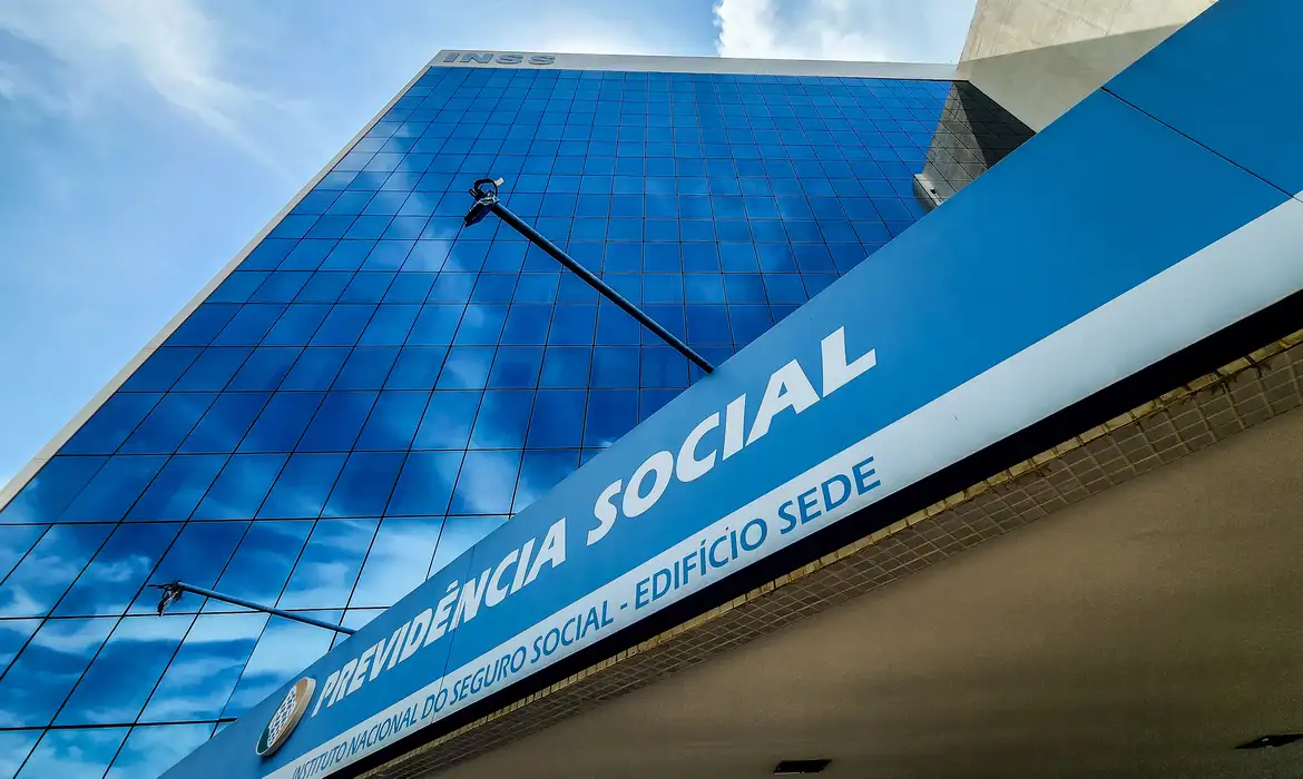 Isenções, evasão fiscal e dívidas prejudicam 56% da arrecadação potencial para a Previdência — Agência Gov