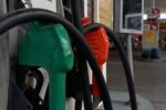 Gasolina com 32% de etanol deve ser R$ 0,03 mais barata, diz ministro
