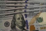 Dólar cai a R$ 5,13, e bolsa recua em dia de ajuste no mercado