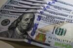 Dólar fica estável em R$ 5,08, mas cai 0,58% na semana