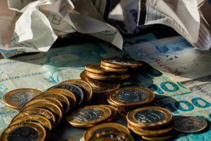 Economia cresce 0,7% em maio, puxada por consumo das famílias, diz FGV