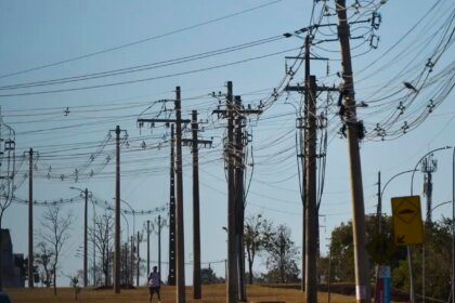 Número de acidentes com a rede elétrica cresceu no Brasil em 2025