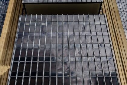 BC aponta desaceleração da inflação, mas mantém alerta sobre riscos