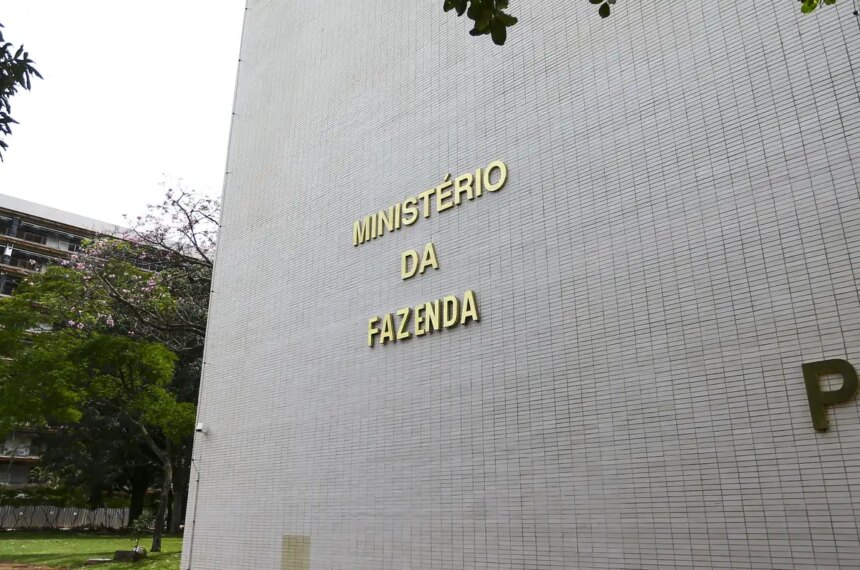 Governo Central tem superávit de R$ 10,8 bilhões em julho
