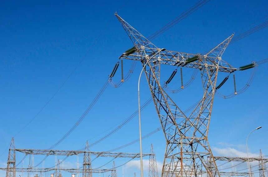 Consumidores poderão escolher fornecedores de energia a partir de 2027