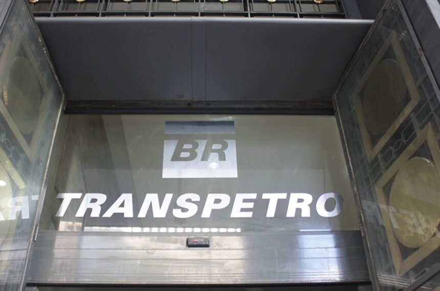 Transpetro abre concurso público com salário inicial de até R$ 15 mil