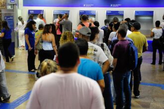 Bancários farão paralisação de 24 horas nesta quinta-feira