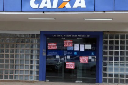 Caixa entra em greve nacional; BB tem paralisação parcial