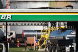 Petrobras aumenta diesel, mas subsítio mantém valor final; entenda