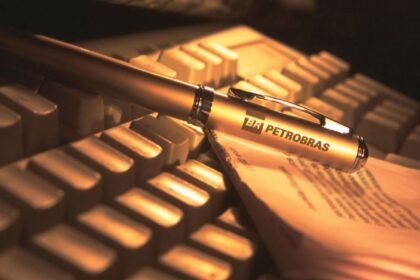 Petrobras fecha acordo de cooperação na área de petróleo em Moçambique