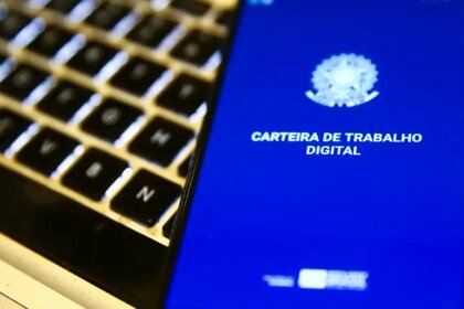 Taxa de desemprego cai para 5,3%, a menor para o trimestre até agosto