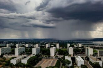 Orçamento de 2027 limita reajuste real de servidores públicos