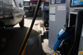 Subsídios à gasolina e ao diesel são ampliados após alta do petróleo