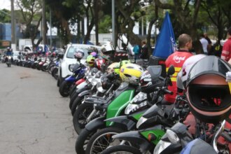 Apenas 1 em cada 5 motociclistas de app tem cobertura previdenciária