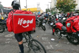 Brasil tem 2 milhões de pessoas que trabalham por meio de aplicativos