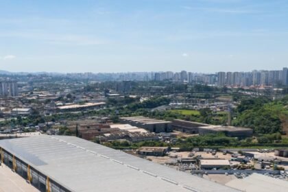 Capa do Relatório Gerencial de 09/2026 do BRCO11 (BRESCO LOGÍSTICA FUNDO DE INVESTIMENTO IMOBILIÁRIO RESPONSABILIDADE LIMITADA)