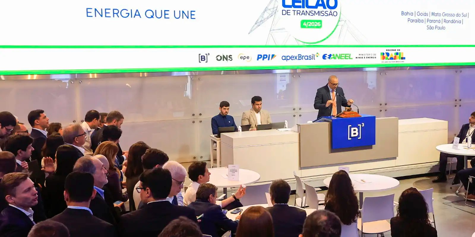 Com muita disputa, Aneel leiloou oito lotes de transmissão de energia