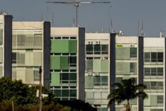 Contas do governo têm superávit de R$ 4,8 bilhões em setembro