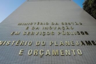Governo libera R$ 5,2 bilhões para reforçar assistência social e saúde