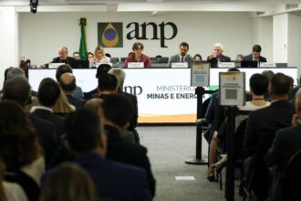 Leilão da ANP arrecada R$ 3 bilhões com a venda de 49 blocos